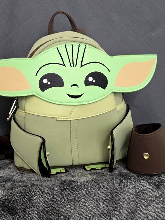 Loungefly Star Wars Mandalorian baby Yoda backpack Excellent Condition main image 12